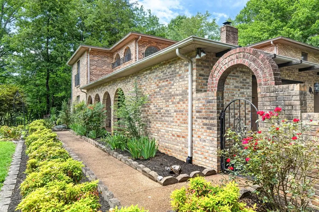 1738 Heathrow Drive Cookeville TN 38506