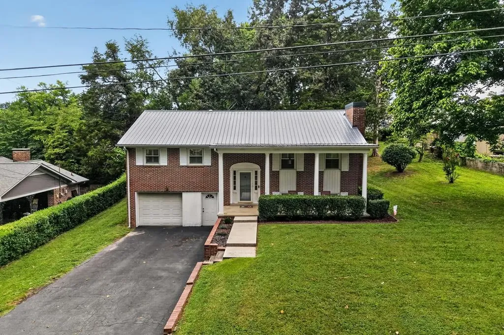 660 Polk Street Sparta TN 38583