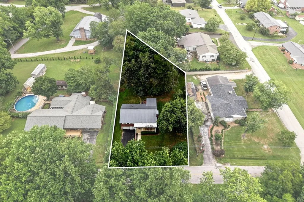 660 Polk Street Sparta TN 38583