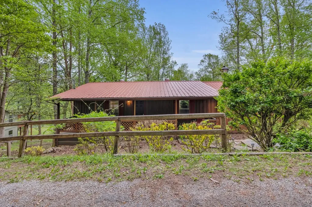 1890 Potts Camp Road Smithville TN 37166