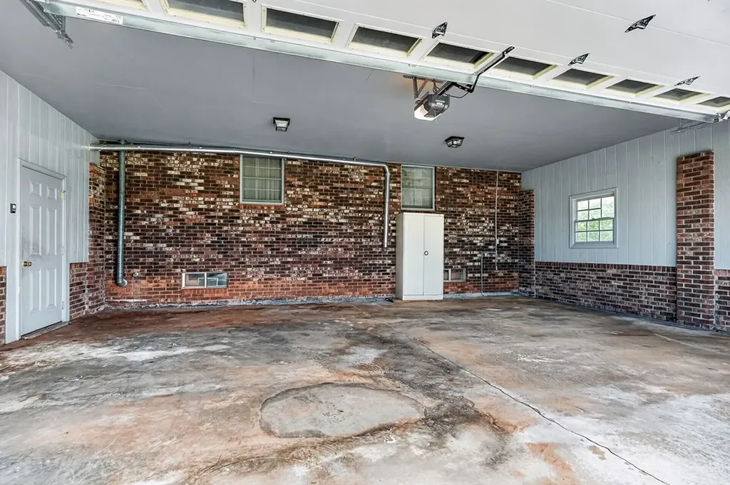 960 Country Club Road Sparta TN 38583