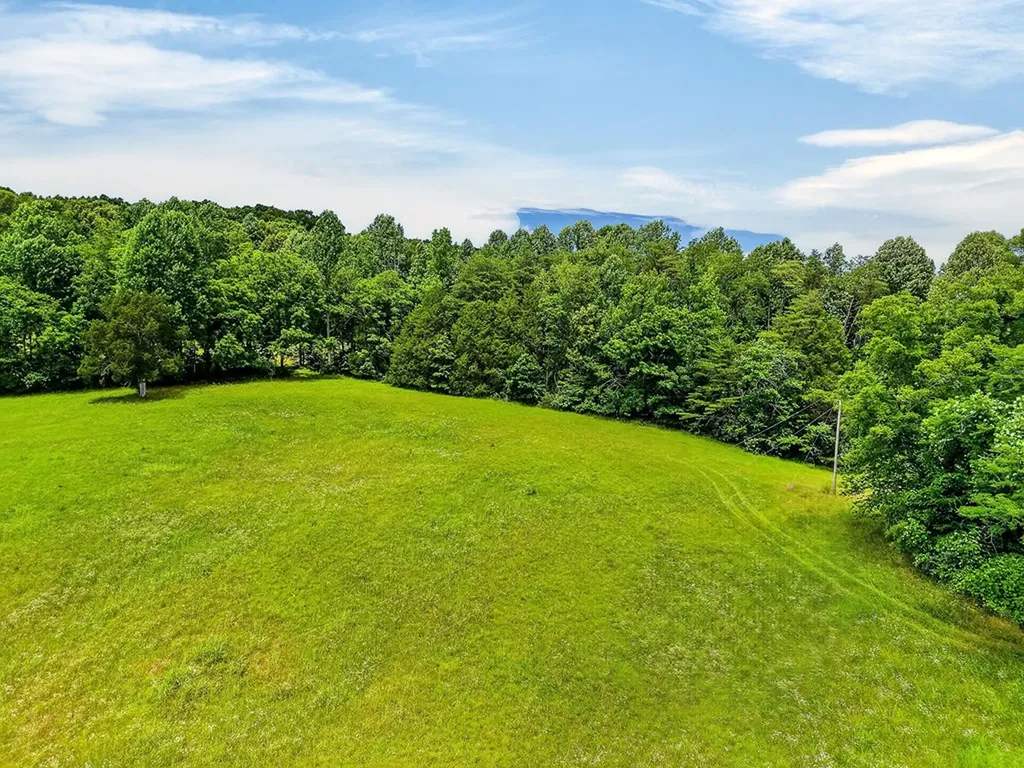 Tract 2 Monterey Highway Sparta TN 38583