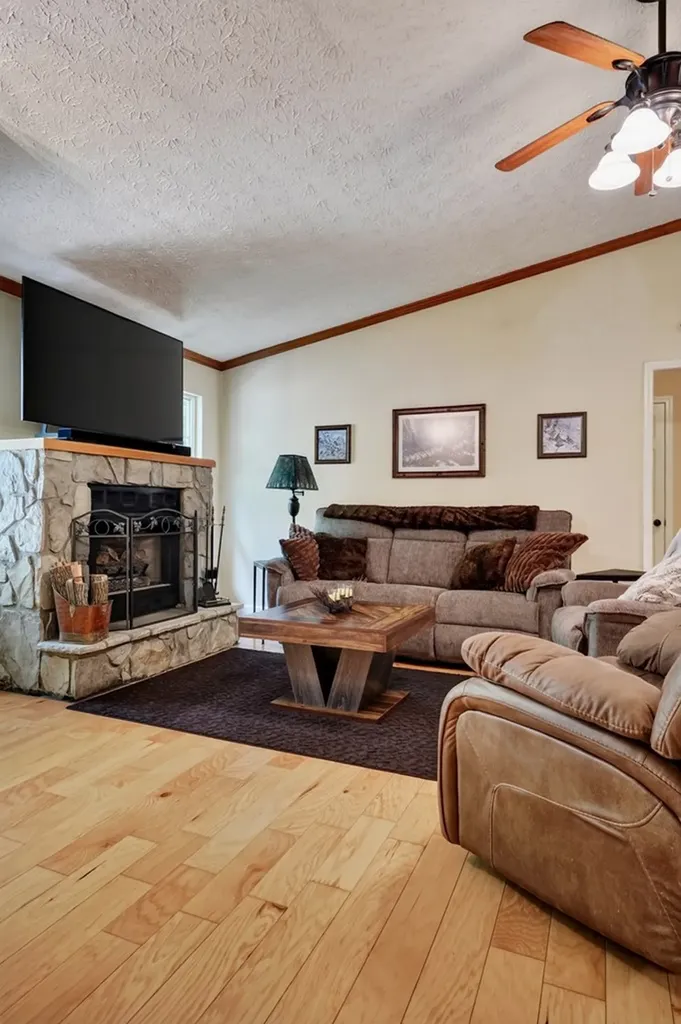 45 Point Place Monterey TN 38574