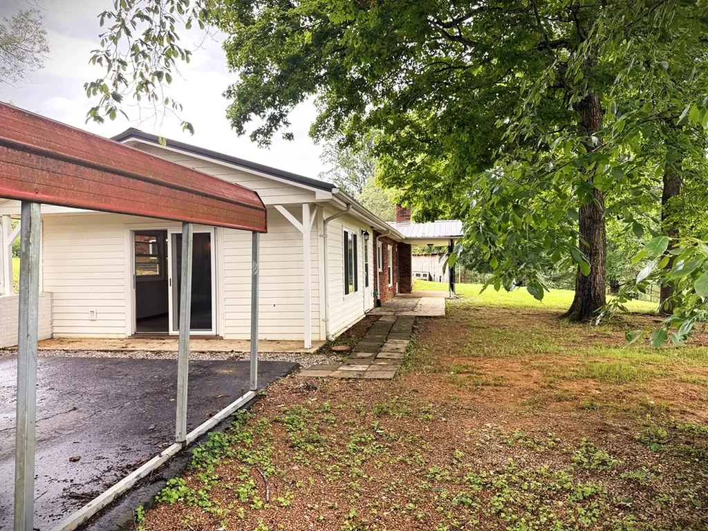 1152 Dogwalk Road Monroe TN 38573