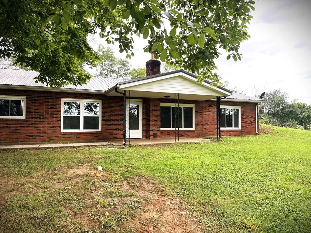 1152 Dogwalk Road Monroe TN 38573