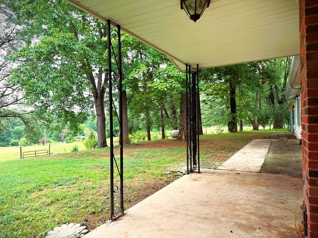 1152 Dogwalk Road Monroe TN 38573
