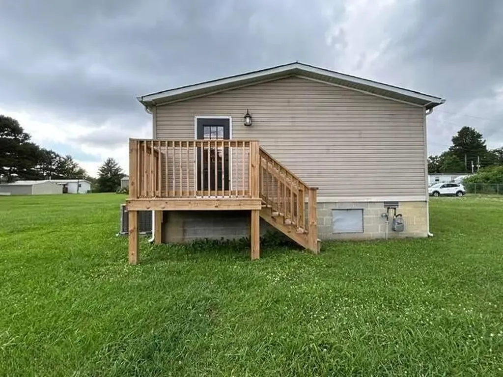 1424 Creston Road Crossville TN 38571