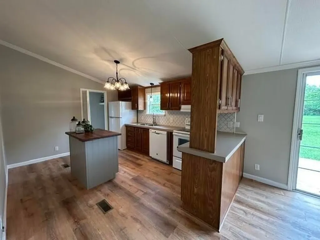 1424 Creston Road Crossville TN 38571