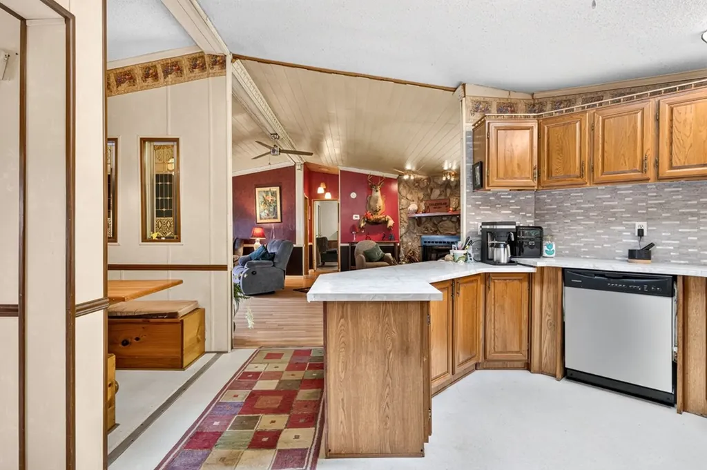 725 Old Flynns Cove Road Crossville TN 38572