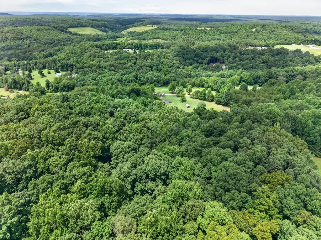 725 Old Flynns Cove Road Crossville TN 38572