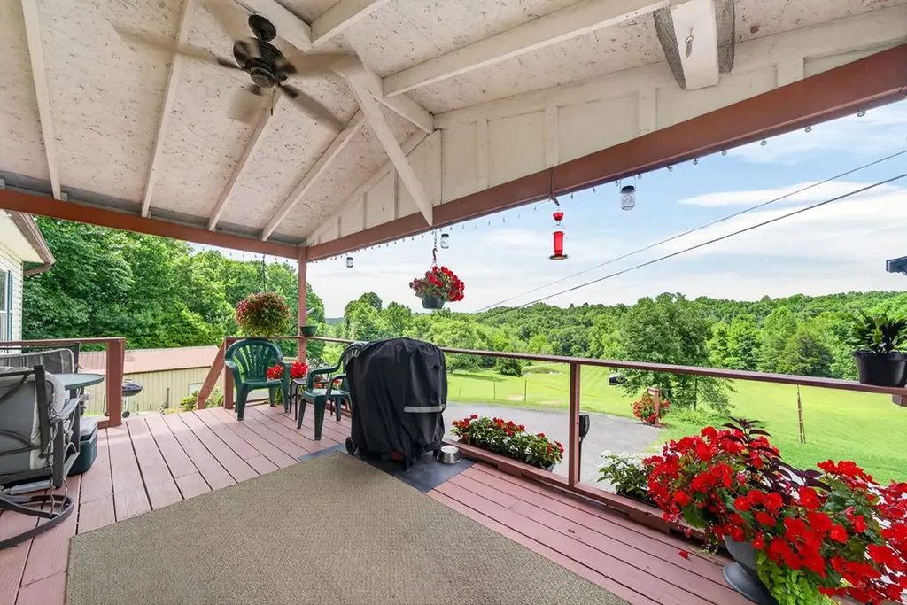 725 Old Flynns Cove Road Crossville TN 38572