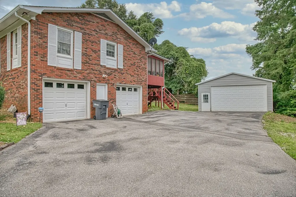 1107 Tanglewood Drive Cookeville TN 38501
