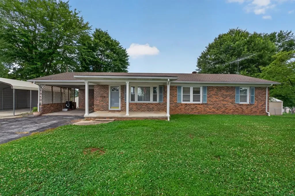 3035 Monterey Highway Sparta TN 38583