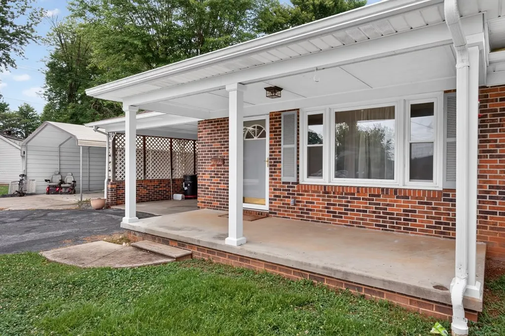 3035 Monterey Highway Sparta TN 38583
