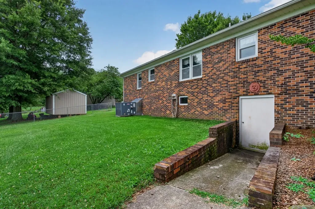 3035 Monterey Highway Sparta TN 38583