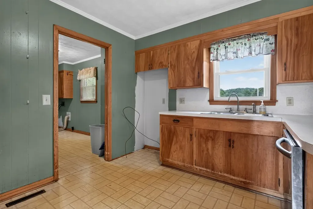 3035 Monterey Highway Sparta TN 38583
