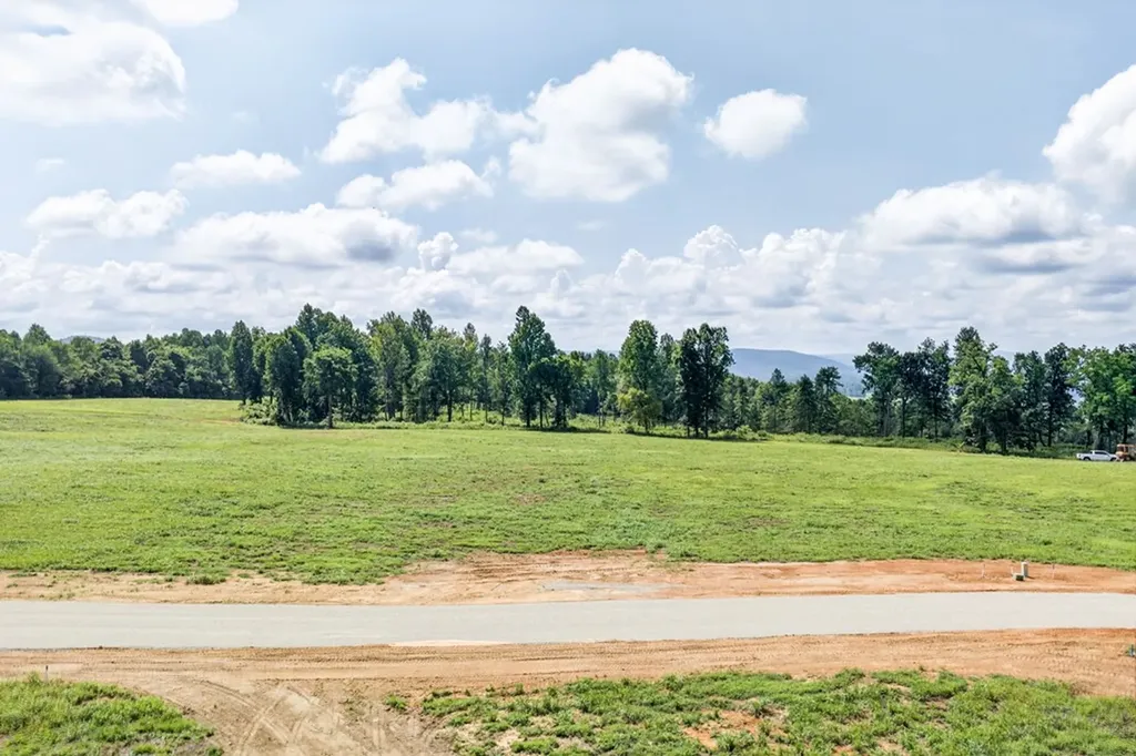 Lot 10 Sandstone Run Byrdstown TN 38549