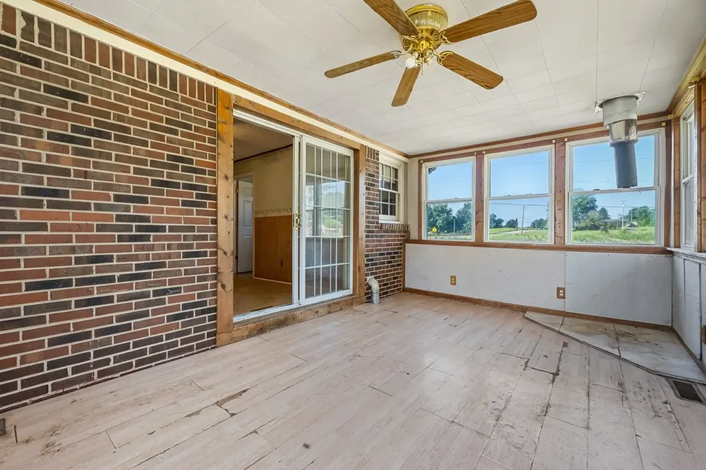 2363 Old Rock Island Road Rock Island TN 38581