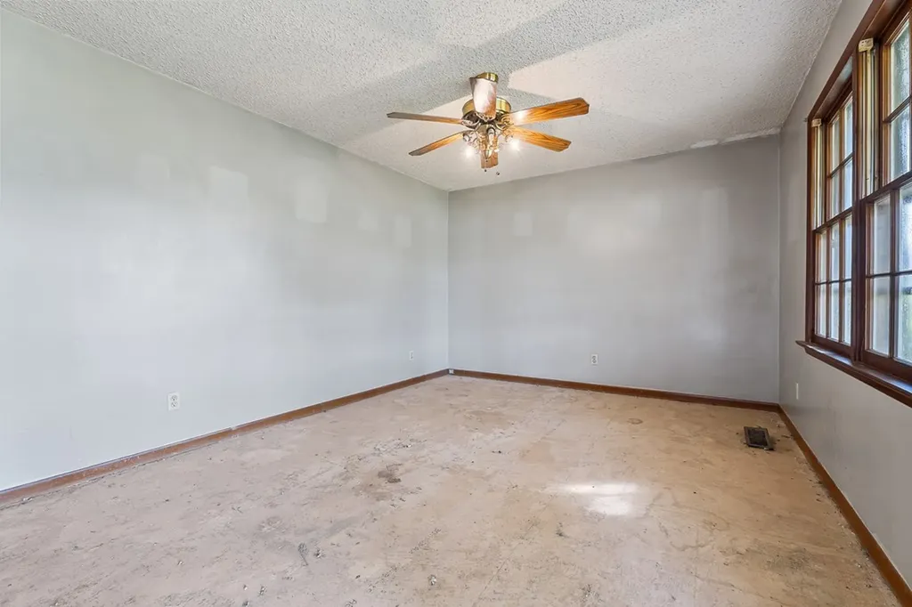 2363 Old Rock Island Road Rock Island TN 38581
