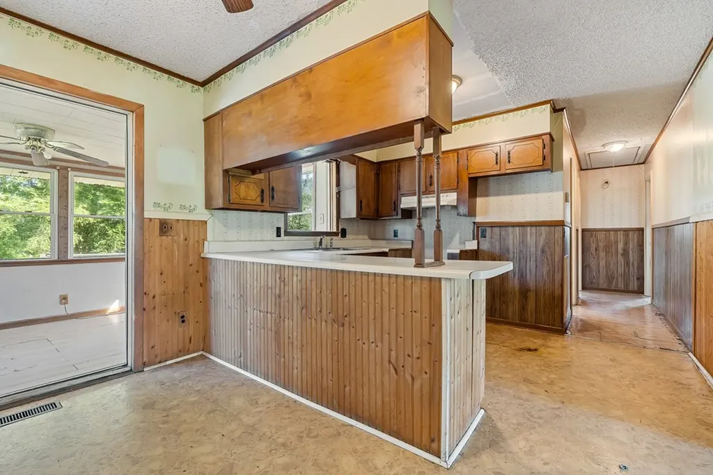 2363 Old Rock Island Road Rock Island TN 38581