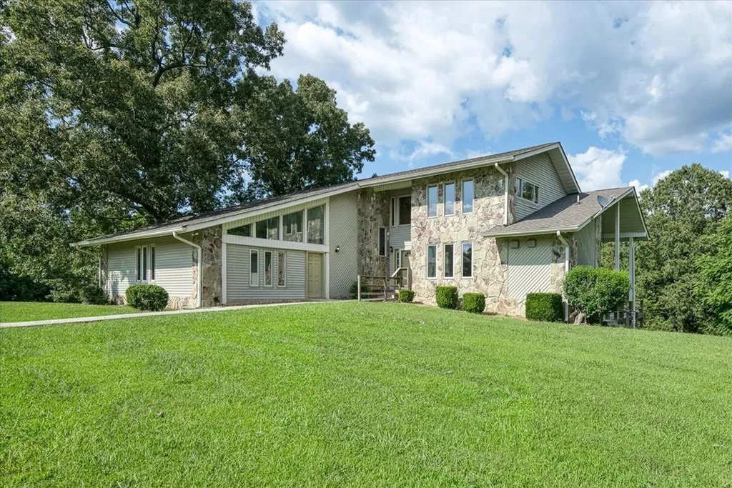 3916 Indian Mound Road Sparta TN 38583