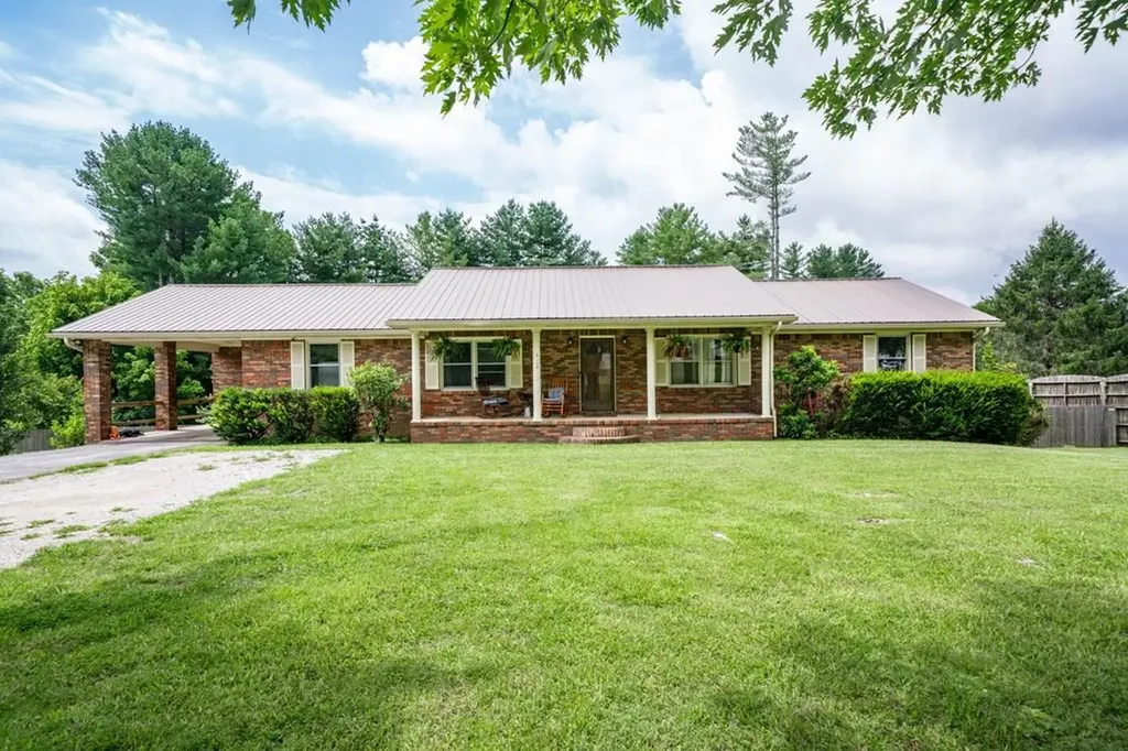 1825 Hanging Limb Monterey TN 38574
