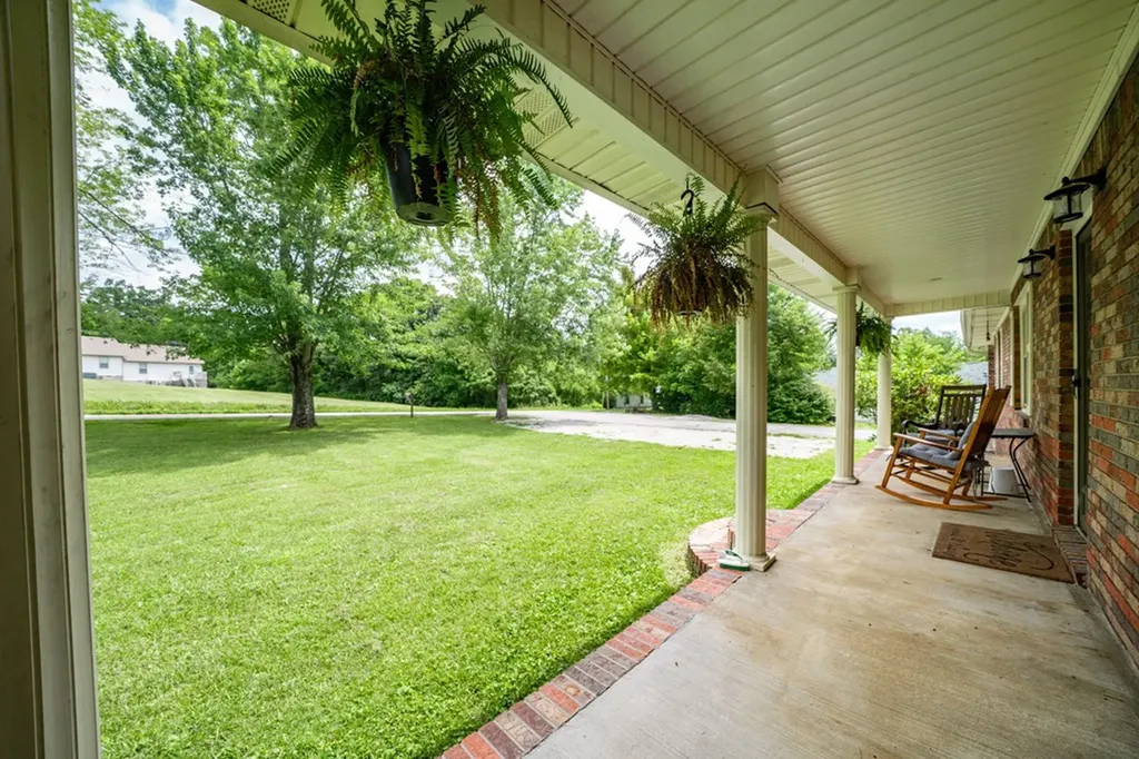 1825 Hanging Limb Monterey TN 38574