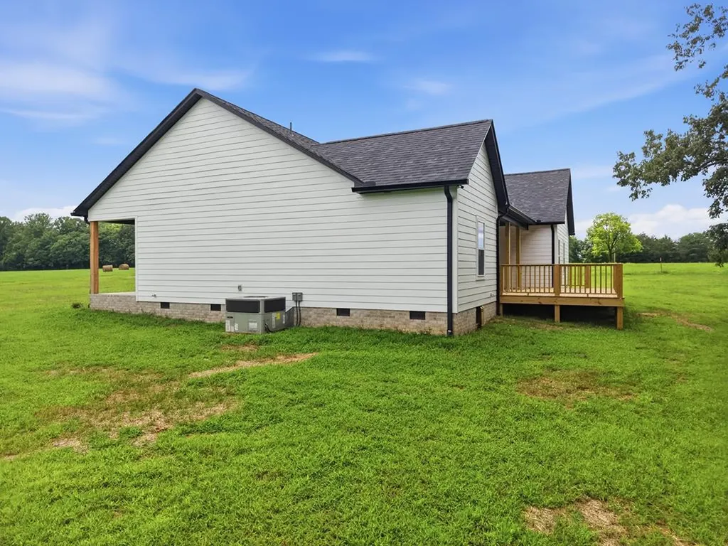 11100 H O Allison Road Baxter TN 38544