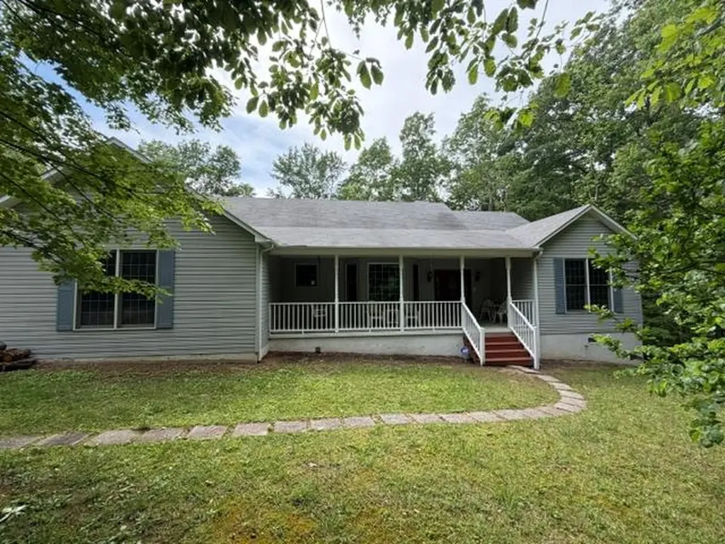36 Point Place Monterey TN 38574