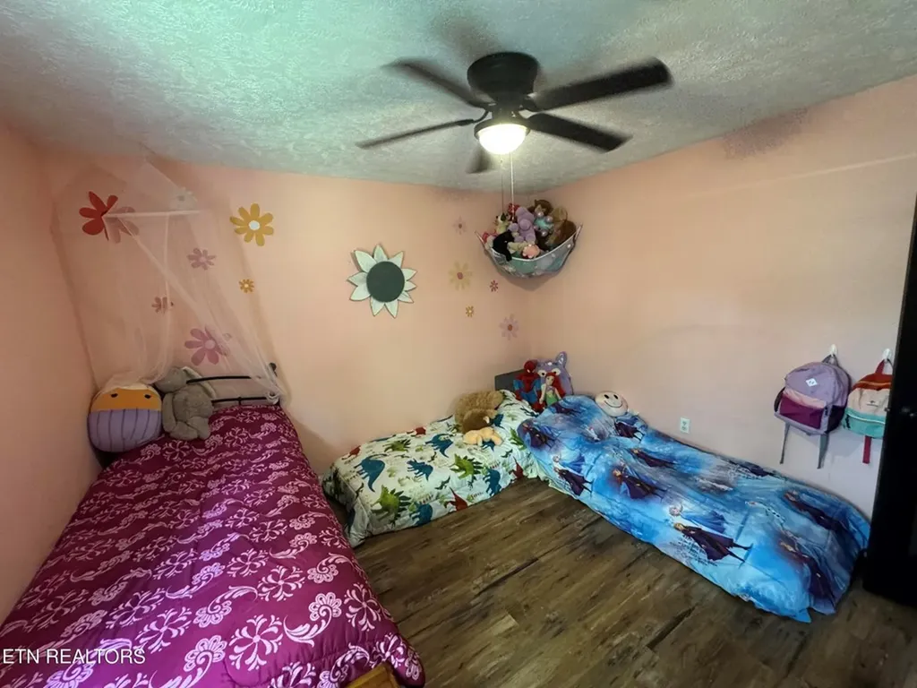 51 Rhododendron Circle Crossville TN 38555