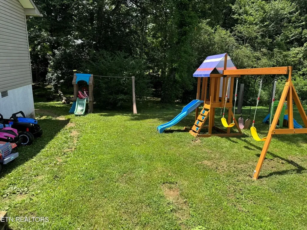 51 Rhododendron Circle Crossville TN 38555