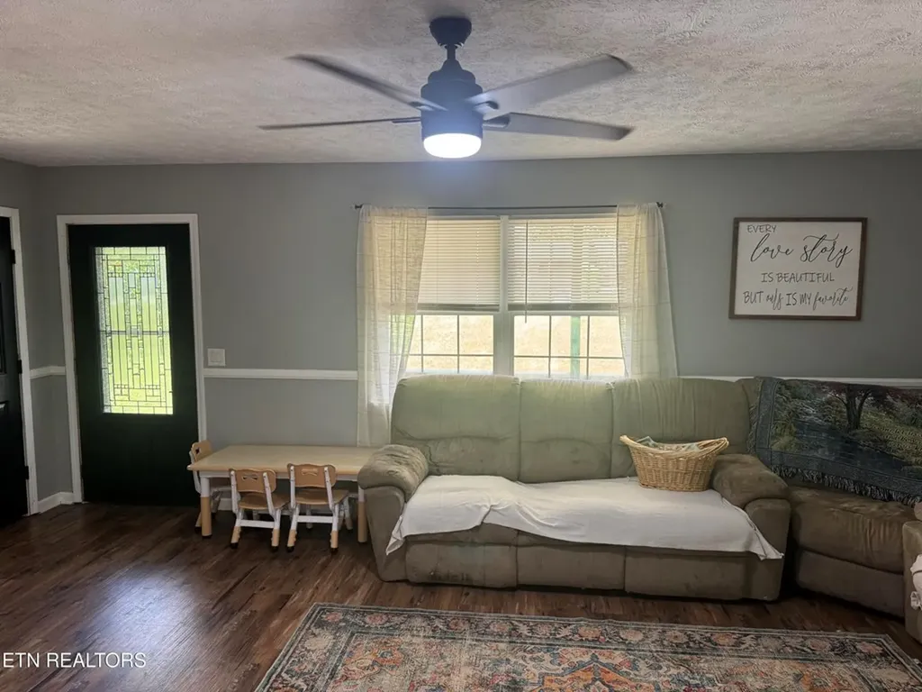 51 Rhododendron Circle Crossville TN 38555