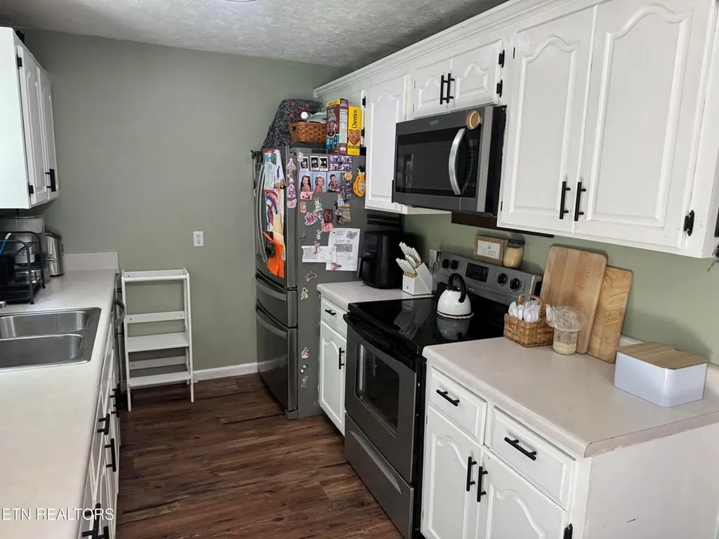 51 Rhododendron Circle Crossville TN 38555