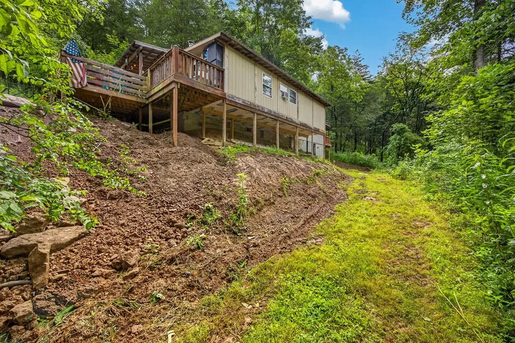 339 Wheeler Town Lane Bloomington Springs TN 38545