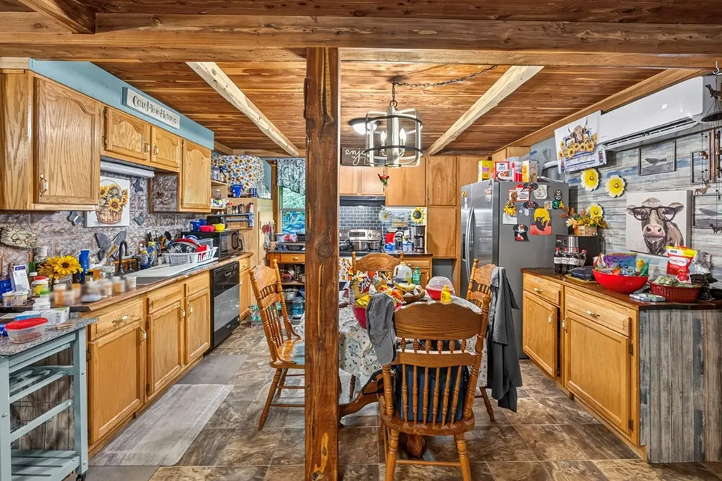 339 Wheeler Town Lane Bloomington Springs TN 38545