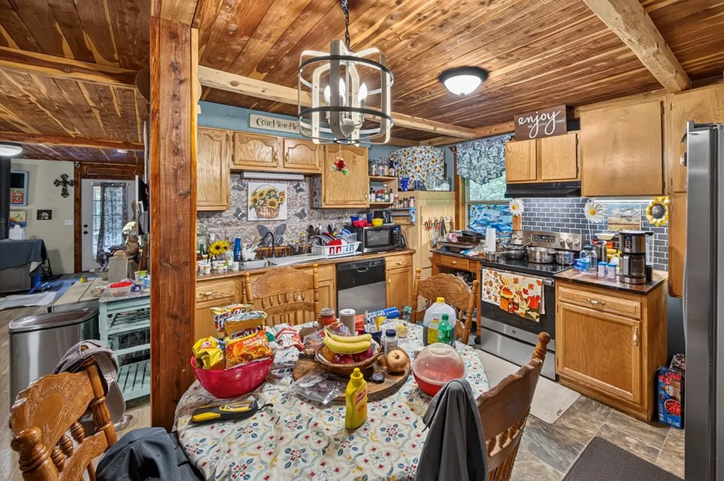 339 Wheeler Town Lane Bloomington Springs TN 38545