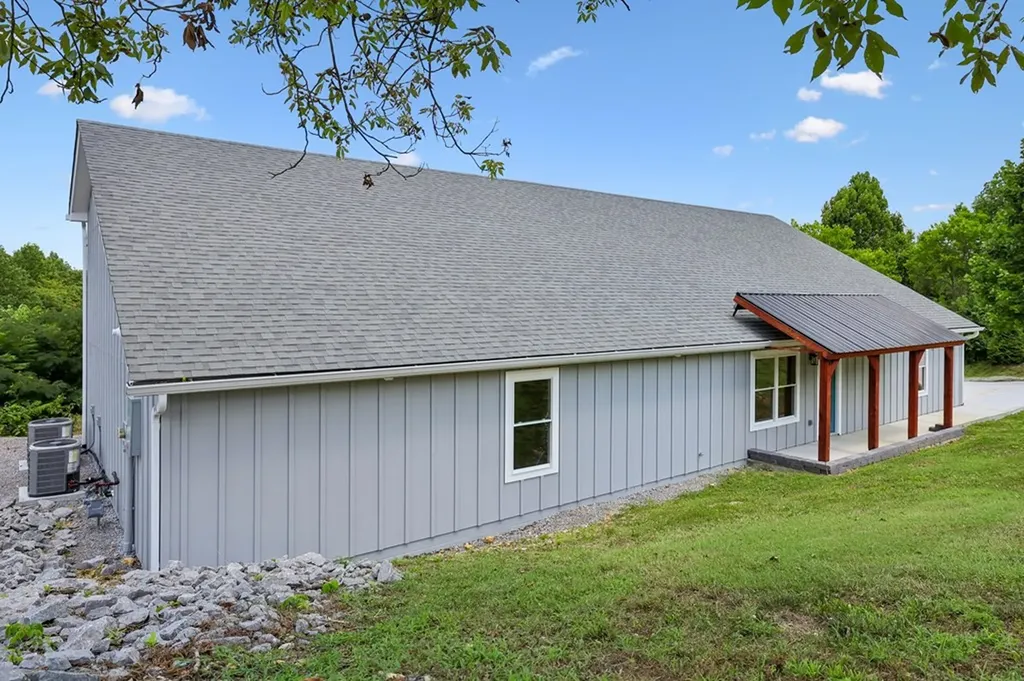 1124 Dale Ridge Road Dowelltown TN 37059