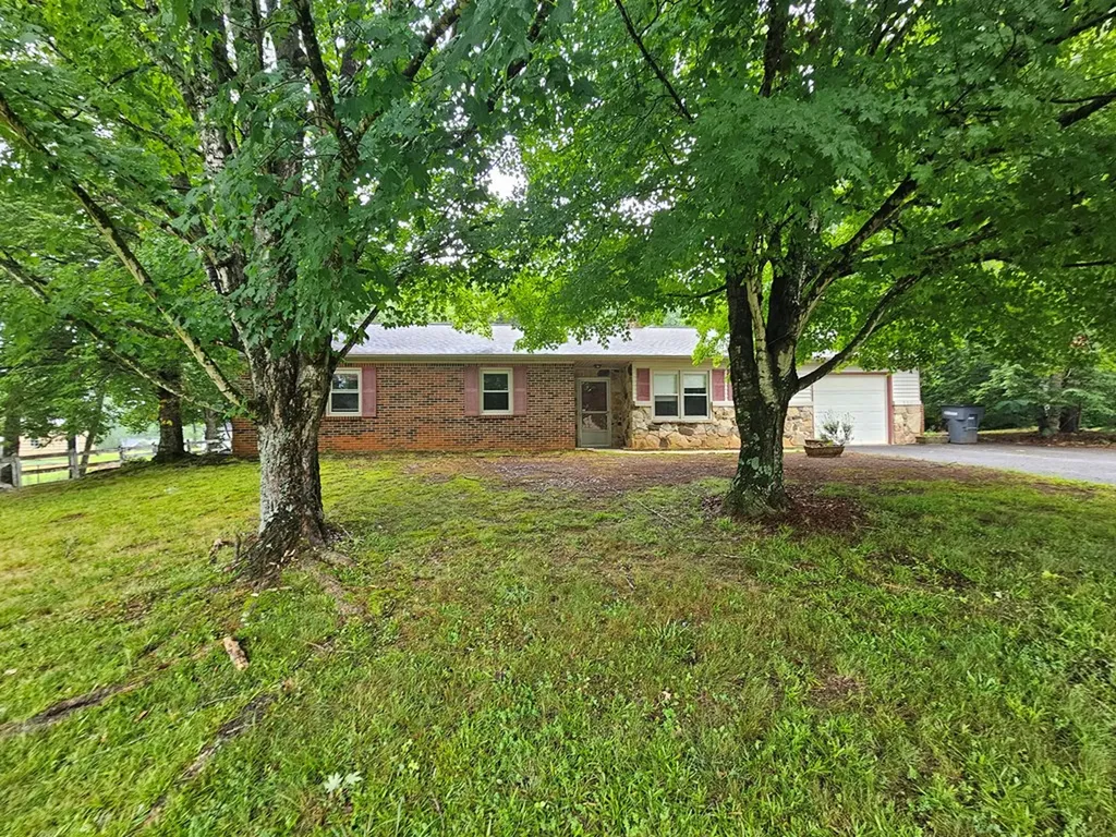 301 Cora Road Cookeville TN 38501