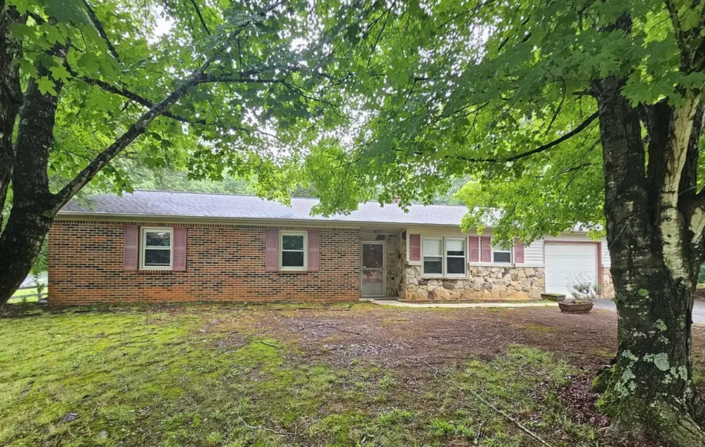 301 Cora Road Cookeville TN 38501