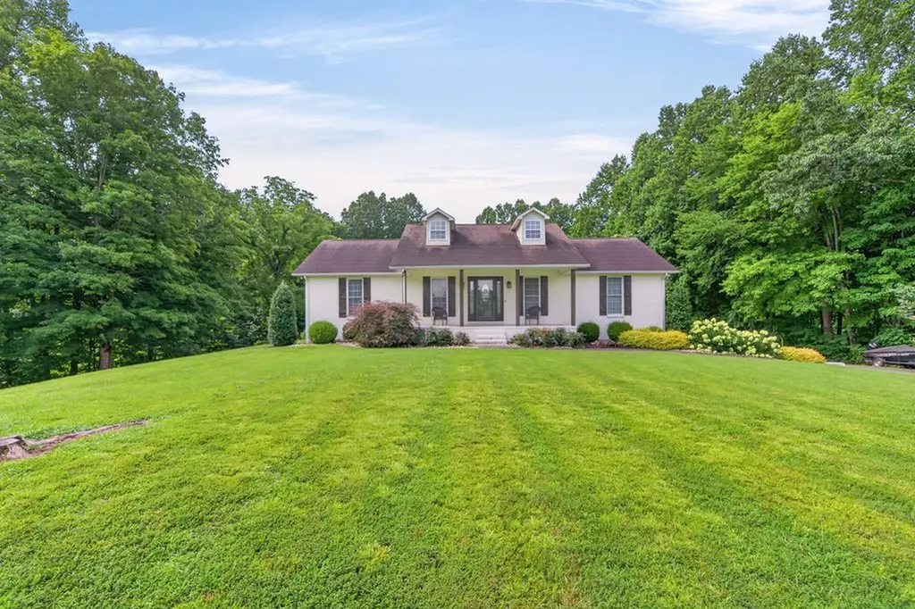 173 Cubb Hollow Gainesboro TN 38562