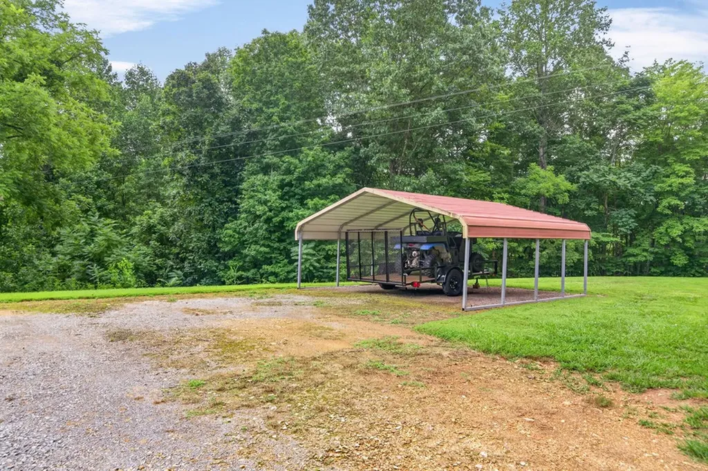 173 Cubb Hollow Gainesboro TN 38562