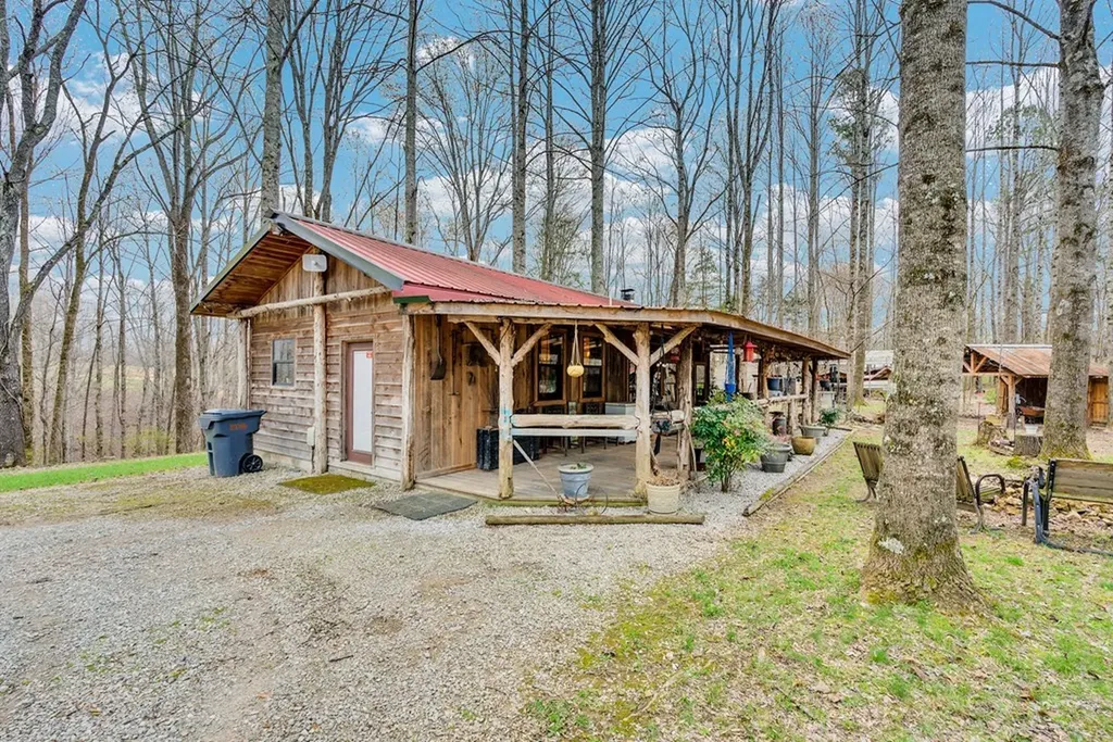 6219 Jones Harris Road Silver Point TN 38582
