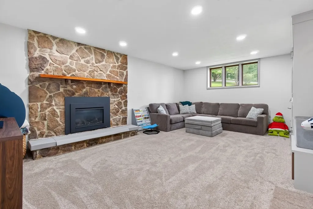 311 S Hillcrest Livingston TN 38570