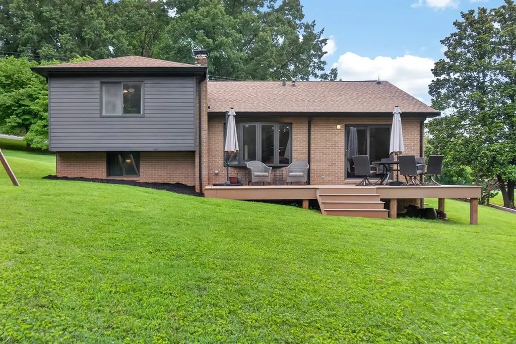 311 S Hillcrest Livingston TN 38570