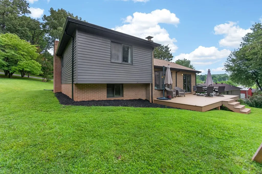 311 S Hillcrest Livingston TN 38570