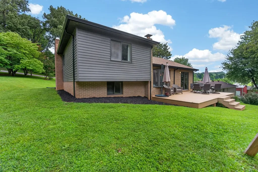 311 S Hillcrest Livingston TN 38570
