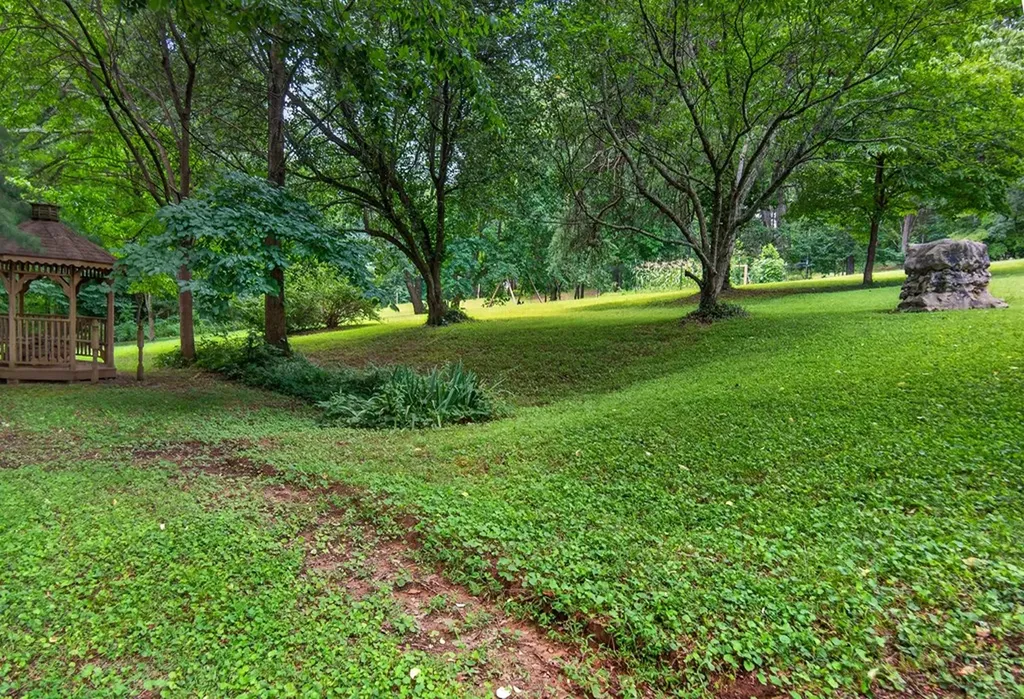 311 S Hillcrest Livingston TN 38570