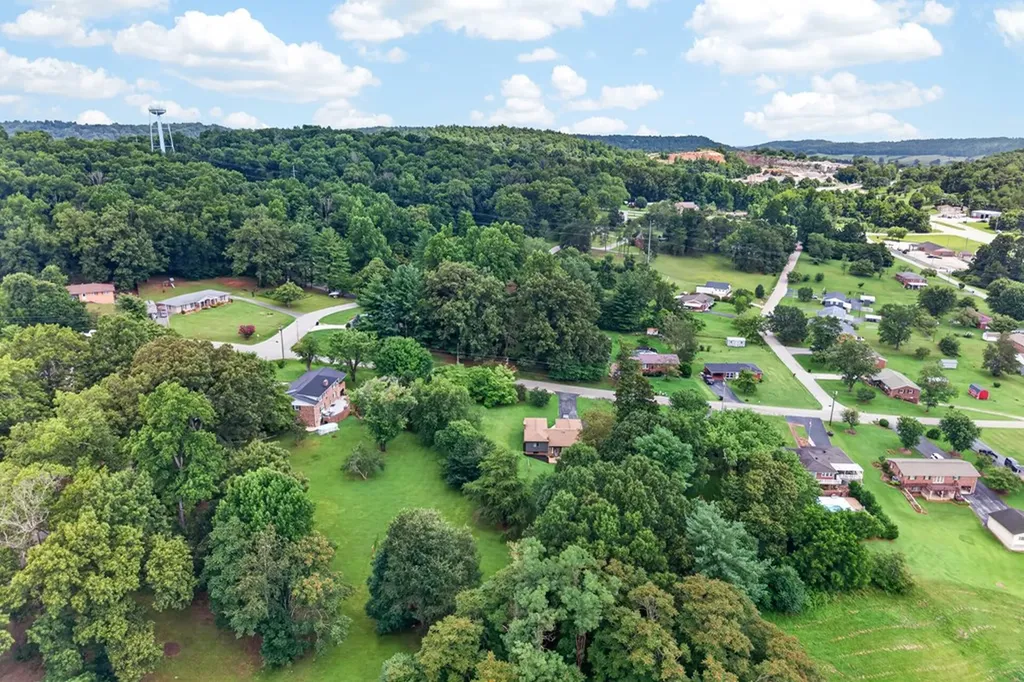 311 S Hillcrest Livingston TN 38570