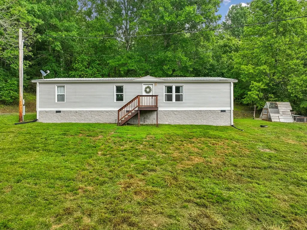 119 Dyer Branch Road Gordonsville TN 38563