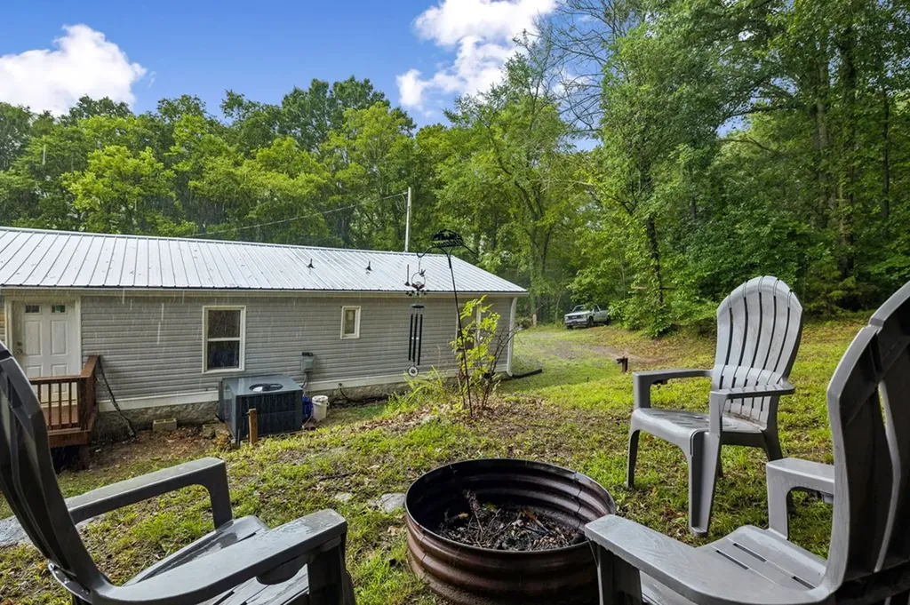 119 Dyer Branch Road Gordonsville TN 38563